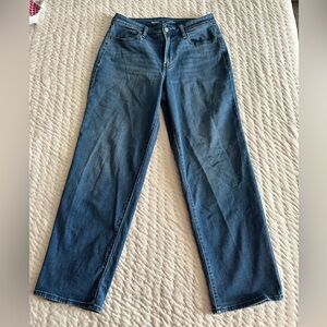 Old Navy High Rise WOW Loose Size 6 Jeans